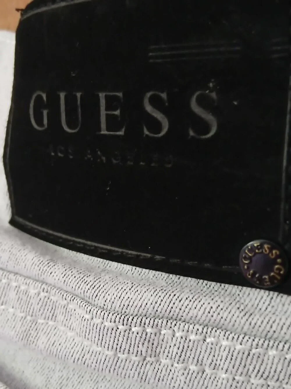 Guess light grey